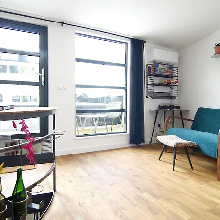 Båthotell Magnificent Houseboat With A Stunning View! Amsterdam