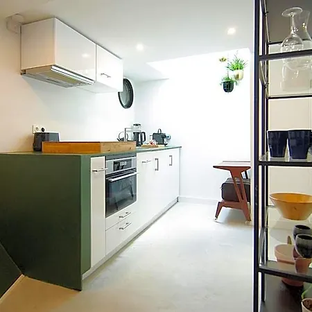 Magnificent Houseboat With A Stunning View! 3*