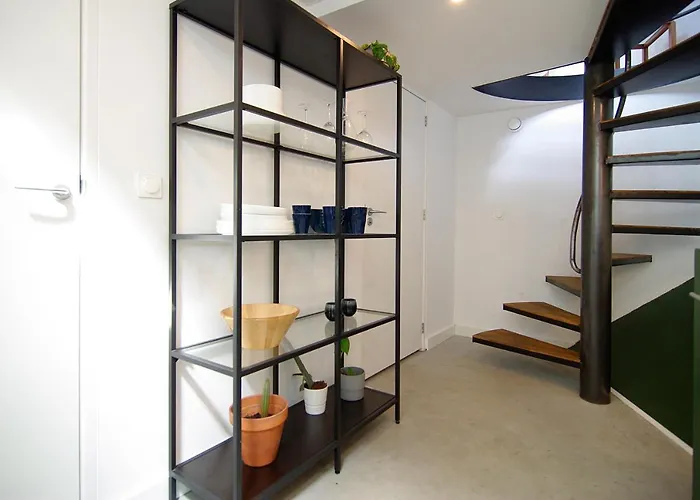 船上ホテル Magnificent Houseboat With A Stunning View! 3*